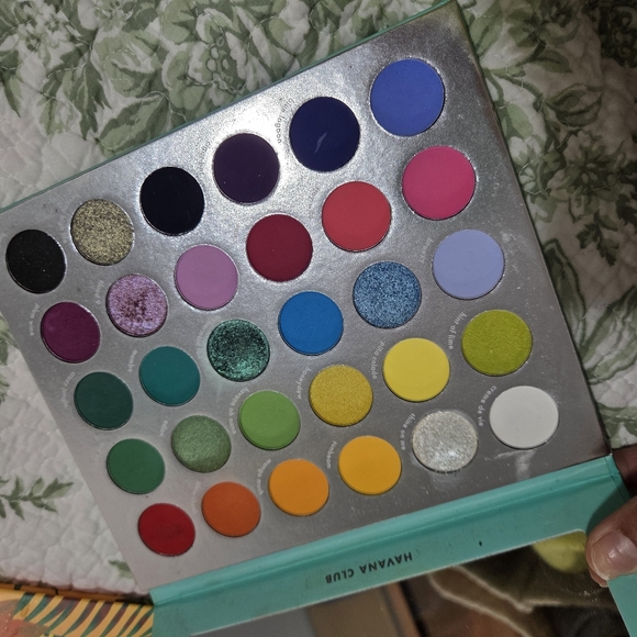 Makeup Palettes Variety Bundle - Picture 6 of 10